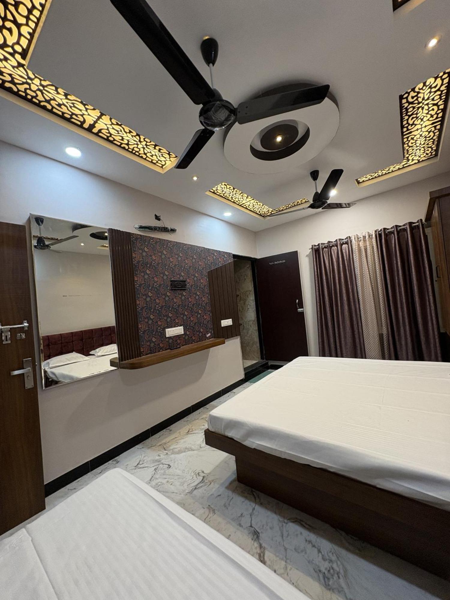 Shree Trilokeshwar Guest House 우자인 외부 사진