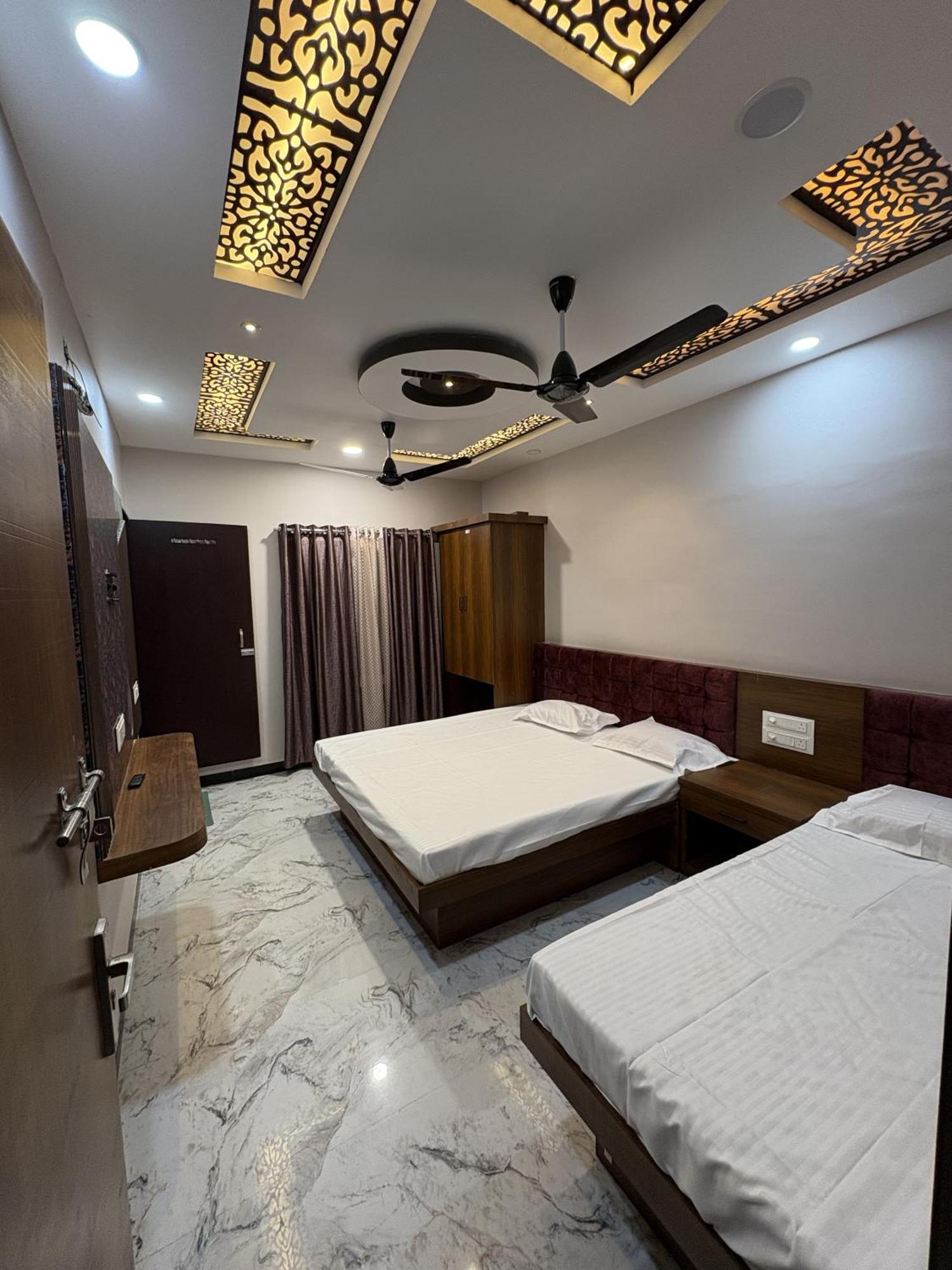 Shree Trilokeshwar Guest House 우자인 외부 사진