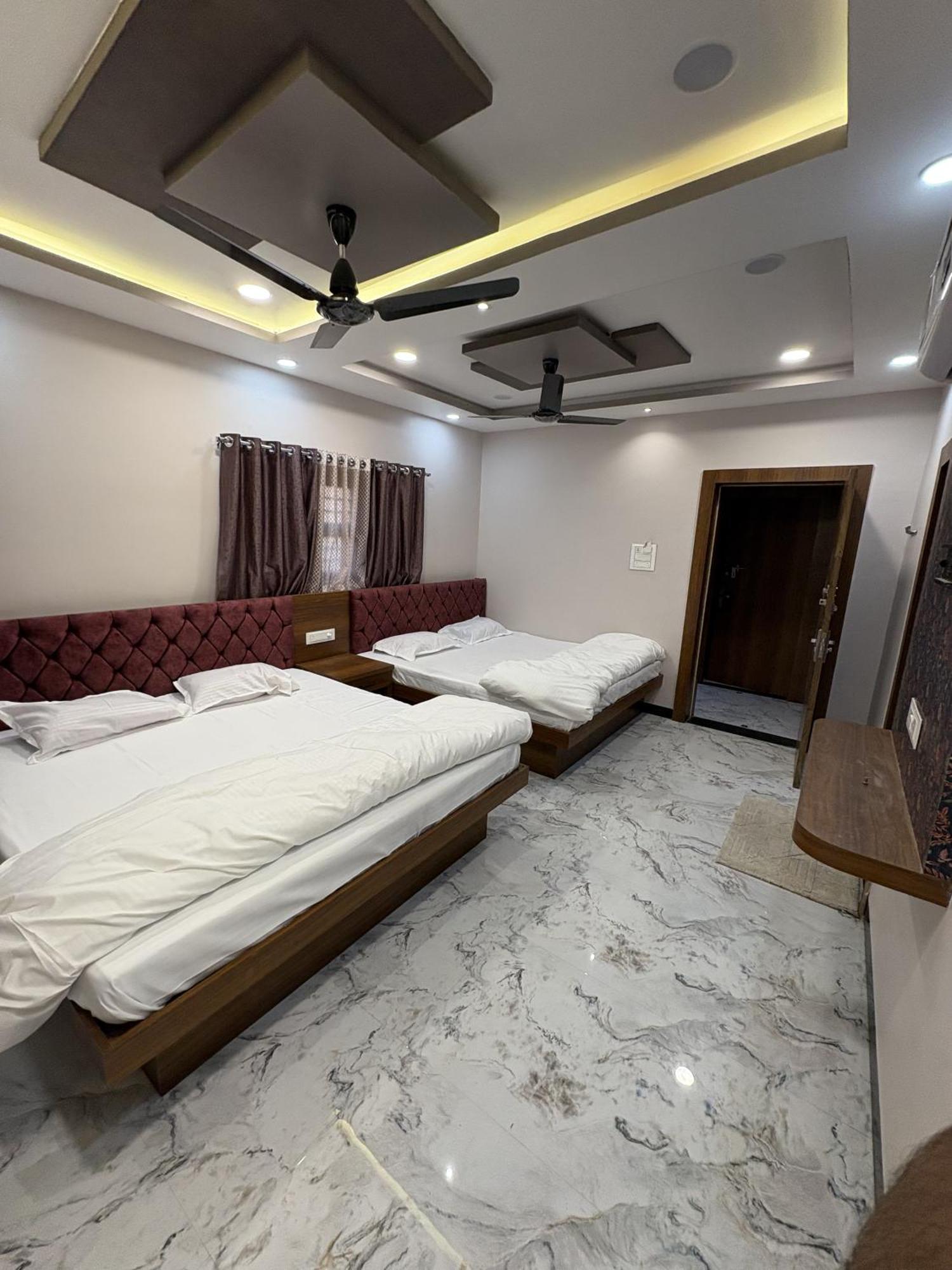 Shree Trilokeshwar Guest House 우자인 외부 사진